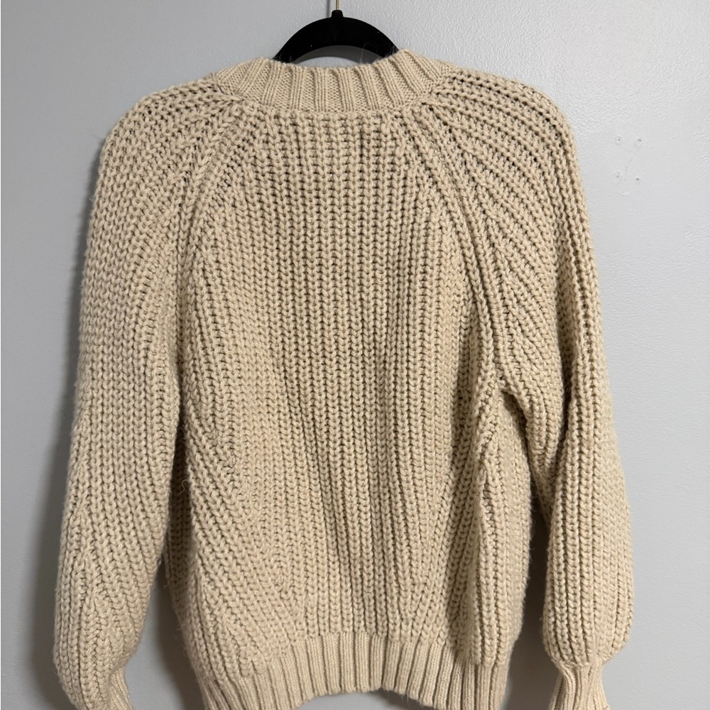 American Eagle Outfitters V-Neck Sweater - Picture 5 of 5